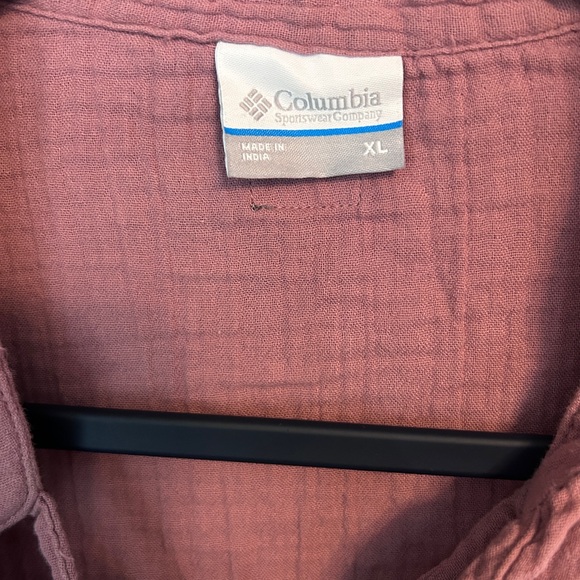 Columbia Women's Dusty Rose Sleeveless Blouse - Picture 3 of 7